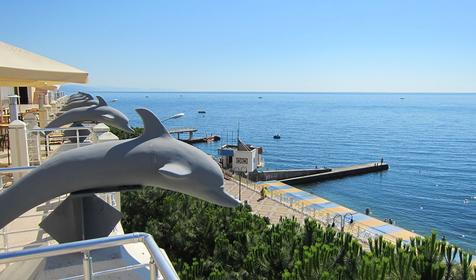 "Аквапарк" (комплекс Аквапарк (комплекс Миндальная роща)), Крым, Алушта, Профессорский уголок