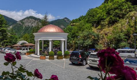 Отель Crowne Plaza Borjomi, Боржоми, Грузия