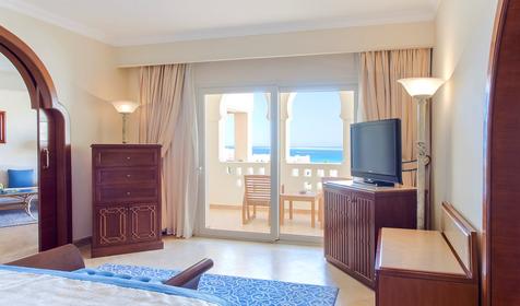 Deluxe Sea View Suite