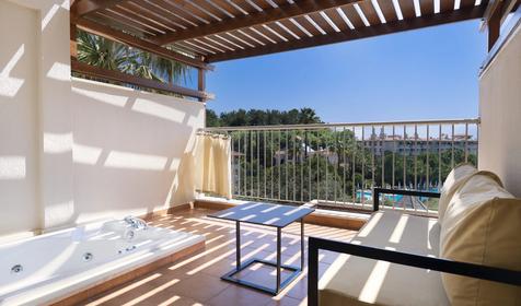 Standard Room with Jacuzzi on Balcony