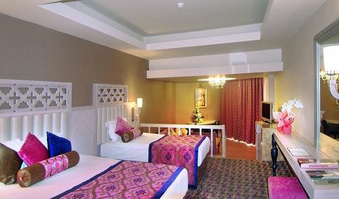 Royal Alhambra Suite