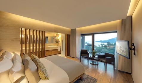 Executive Suite Partial Sea View