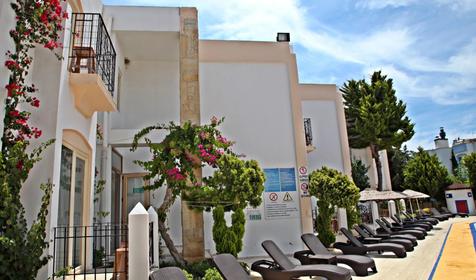 Serpina Hotel