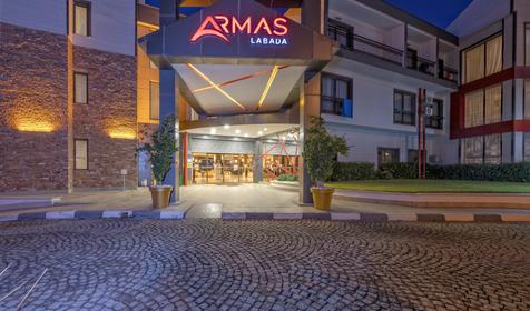 Armas Labada Hotel